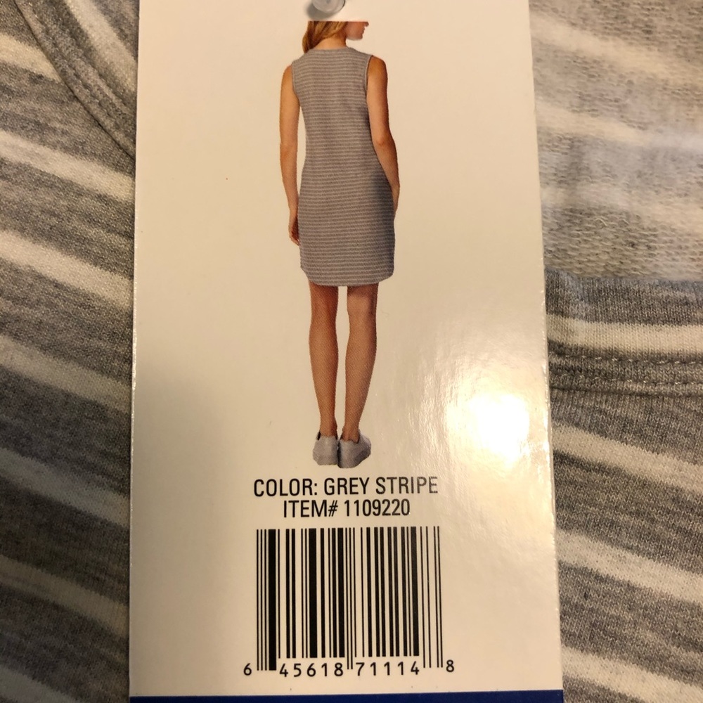 Dress - Picture 3 of 4